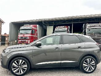 Vaurioauto  passenger cars Peugeot 3008 1.2T PureT 131pk 6-bak GT-Line - 54dkm nap - pano - sfeerverl - keyless - camera - line + side + front assist 2020/3