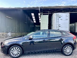Unfallwagen Volvo V-40 1.6 T4 179pk automaat Summum - xenon - navi - camera - keyless - front + line + side assist 2012/12