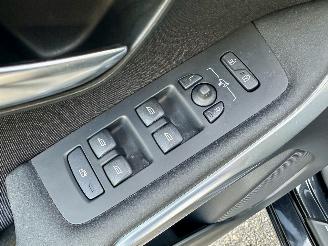 Volvo V-40 1.6 T4 179pk aut Summum - xenon - navi - camera - keyless - front + line + side assist picture 58