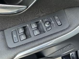 Volvo V-40 1.6 T4 179pk aut Summum - xenon - navi - camera - keyless - front + line + side assist picture 52