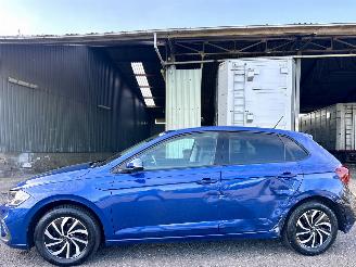 Damaged car Volkswagen Polo 1.0 TSI aut + f1 Life Business 2023/1