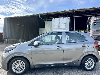 Voiture accidenté Kia Picanto 1.0 DPi 67pk DynamicLine 5drs - nap - camera - front assist - airco - cruise - lmv - lichtsensor 2023/1