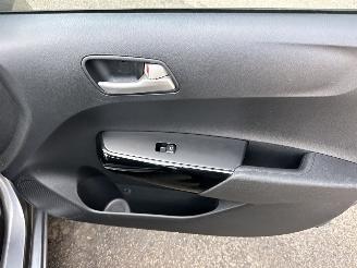 Kia Picanto 1.0 DPi 67pk DynamicLine 5drs - nap - camera - front assist - airco - cruise - carplay - lmv - lichtsensor picture 46