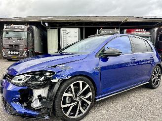 Volkswagen Golf 1.5 TSI is 150pk aut + f1 R-Line 5drs - pano - virtual - 19 inch - keyless - front + line assist - carplay - kameleon tint picture 2