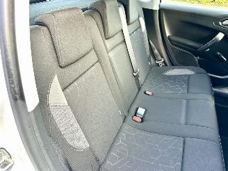 Peugeot 2008 1.2T 110pk PureTech Active - 96dkm nap - 1e eig - navi - clima - cruise - pdc v+a - volledig rijdbaar picture 64