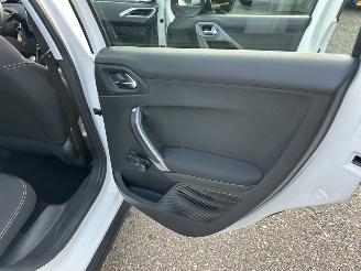 Peugeot 2008 1.2T 110pk PureTech Active - 96dkm nap - 1e eig - navi - clima - cruise - pdc v+a - volledig rijdbaar picture 61