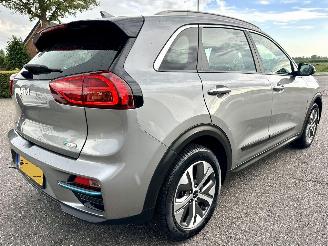 Kia e-Niro 64kWh  204pk aut + f1 DynamicLine - nap - navi - camera - keyless - front + line assist - pdc picture 5