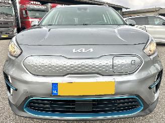 Kia e-Niro 64kWh  204pk aut + f1 DynamicLine - nap - navi - camera - keyless - front + line assist - pdc picture 3