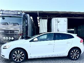 uszkodzony samochody osobowe Volvo V-40 1.5 T3 152pk Aut + f1 Dynamic Ed - nap - pano - 2018/9