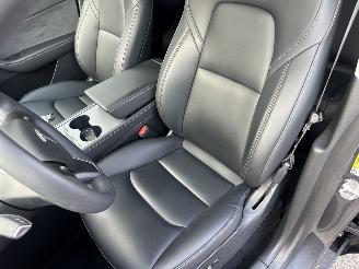 Tesla Model Y RWD 58kWh Aut - nap - 1e eig - pano - leer - stoelverw v+a - 19 inch - trekh - full self driving - camera picture 32