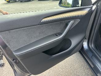 Tesla Model Y RWD 58kWh Aut - nap - 1e eig - pano - leer - stoelverw v+a - 19 inch - trekh - full self driving - camera picture 35