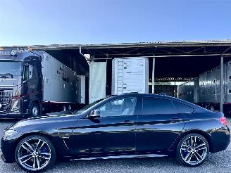 Vaurioauto  passenger cars BMW 4-serie 418i 136pk aut high exe M-sport - nap - schuifdak - head up - keyless - leer - trekh - 19 inch lmv 2018/11