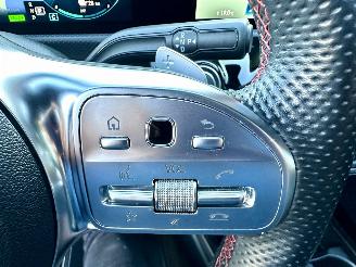 Mercedes A-klasse 250e aut + f1 AMG Bus Sol Limited - nap - pano - 1e eig - widescreen - sfeerverl - cam - front + line assist - keyless picture 36