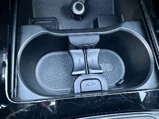 Mercedes A-klasse 250e aut + f1 AMG Bus Sol Limited - nap - pano - 1e eig - widescreen - sfeerverl - cam - front + line assist - keyless picture 43