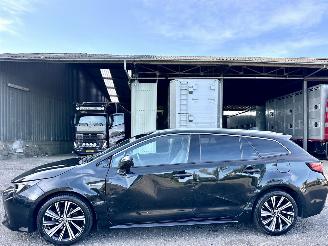 uszkodzony samochody osobowe Toyota Corolla Touring Sports 1.8 Hybrid Dynamic 2021/6