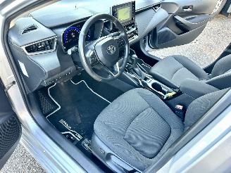 Toyota Corolla Gereserveerd 1.8 Hybrid 148pk aut first edition sedan - navi - camera - stuurverw - keyless - front + line + side assist picture 21