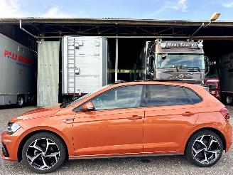 Voiture accidenté Volkswagen Polo 1.0 TSI 95pk R-Line 5drs - 20dkm nap - pano - 1e eig - 3x r-line - virtual - navi - front assist - acc - pdc v+a 2021/1