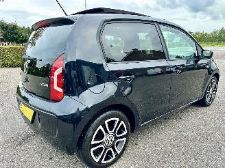 Volkswagen Up! 1.0 60pk High Up! Bluem. 5drs - nap - pano  - leer - stoelverw - airco - cruise - pdc - privacy glass picture 3