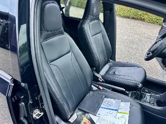 Volkswagen Up! 1.0 60pk High Up! Bluem. 5drs - nap - pano  - leer - stoelverw - airco - cruise - pdc - privacy glass picture 41