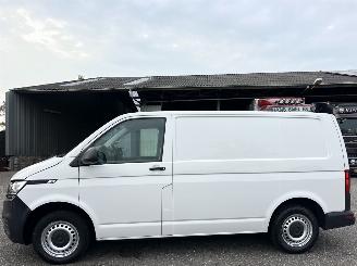  Volkswagen Transporter 2.0 TDI 150pk dsg aut L1/H1 Highl - nap - 1e eig - navi - carplay - airco - cruise - front assist - acc - pdc 2020/11
