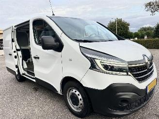 Renault Trafic 2.0 dCi 145pk 6-traps AUT Euro6 T29 L1H1 Comfort 3pers - nap - 1e eig - 2x schuifdeur - navi - airco - cruise - pdc picture 4