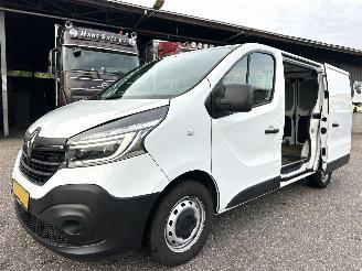 Renault Trafic 2.0 dCi 145pk 6-traps AUT Euro6 T29 L1H1 Comfort 3pers - nap - 1e eig - 2x schuifdeur - navi - airco - cruise - pdc picture 2