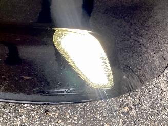 Volvo V-40 2.0 D4 230pk 6-bak R-Design - xenon - getuned - leer - navi - stoelverw - lmv - memory pakket picture 96
