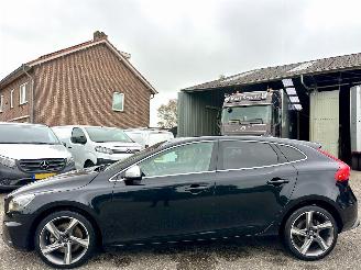 škoda osobní automobily Volvo V-40 2.0 D4 R-Design 2014/9