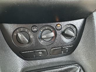 Ford Transit Connect 1.5 TDCI 75pk euro.6 L1 Trend 3Pers - 132dkm nap - airco - cruise - pdc v+a - trekh - imperiaal picture 21