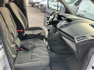 Ford Transit Connect 1.5 TDCI 75pk euro.6 L1 Trend 3Pers - 132dkm nap - airco - cruise - pdc v+a - trekh - imperiaal picture 31