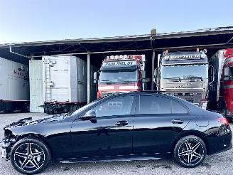 Schadeauto Mercedes C-klasse 300e 268pk aut + f1 Amg-Line - pano - sfeerverl - burmester - front + line + side assist - elektr klep 2023/6