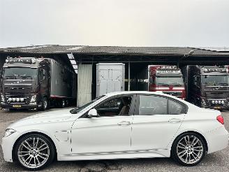uszkodzony samochody osobowe BMW 3-serie 330e High Exe M-Sport 2016/1