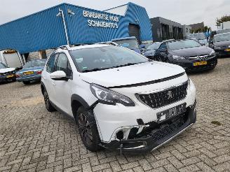 Coche accidentado Peugeot 2008 AUTOMAAT Peugeot 2008 1.2 PureTech Allure 69000KM  RIJDBAAR 2016/1