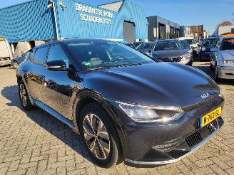 Unfallwagen Kia EV6 Kia EV6 Plus 77.4 kWh RIJDBAAR range 530km nwpr €52000 1e eigenaar 2021/12