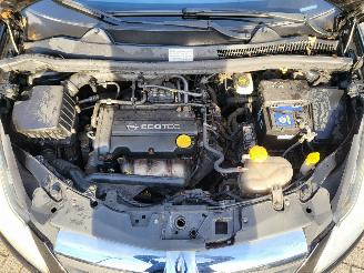 Opel Corsa AUTOMAAT Corsa 1.4-16V Cosmo VELE EXTRAS rijdbaar picture 22