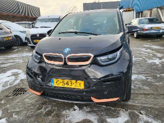 BMW i3 i3 S 120Ah 42 kWh RoadStyle Edition 1 van 1000 nwprijs € 50000.- picture 3