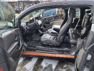 BMW i3 i3 S 120Ah 42 kWh RoadStyle Edition 1 van 1000 nwprijs € 50000.- picture 18