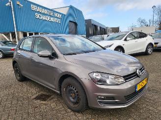 skadebil auto Volkswagen Golf Golf VII 1.2 TSI Comfortline 105 PK 6 BAK rijdbaar 2014/12