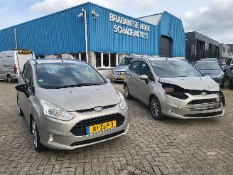 uszkodzony samochody osobowe Ford B-Max 2xB-Max 1xAUTOMAAT 1.6 TI-VCT Titanium 1x 1.0 EcoBoost Titanium 1 KOOP 2015/8