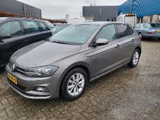 Schadeauto Volkswagen Polo Polo 1.0 TSI Comfortline 95 PK nwe  apk 2019/4