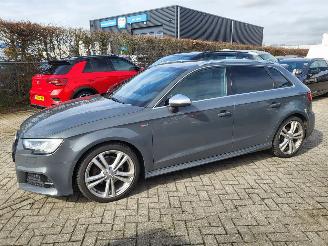 Schadeauto Audi A3 A3 AUTOMAAT Sportback 1.6 TDI Sport 2X S Line Edition 116 PK 2017/6