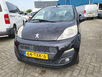 Schadeauto Peugeot 107 Peugeot 107 1.0 Active goed rijden en goede airco 2012/4