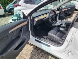 Schadeauto Tesla Model 3 Standard RWD Plus 60 kWh WLTP 491 km 2023/6
