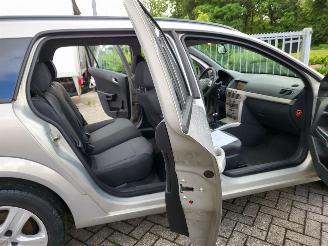 Opel Astra Opel Astra Wagon 1.6 Essentia picture 15