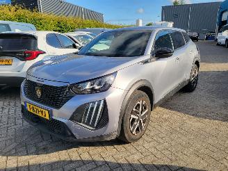 uszkodzony samochody osobowe Peugeot e-2008 EV GT Active 54 kWh Range 406 km rijdbaar nwpr €43000 NEW MODEL 2023/9