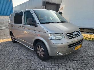 Coche accidentado Volkswagen Transporter 128 KW AUT 2.5 TDI Trendline DOUBLE CAB 2009/2