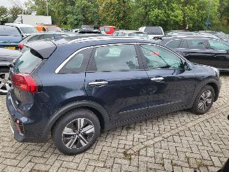 Kia Niro Niro 1.6 GDi Hybrid DynamicLine 1e eigenaar rijdbaar picture 5