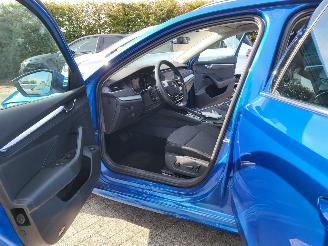 Skoda Octavia Combi 1.5 E hybride -TSI Business Edition Plus autom rijdbaar € 46000.-- nieuw picture 22