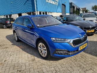 Unfallwagen Skoda Octavia Combi 1.5 E hybride -TSI Business Edition Plus autom rijdbaar 2024/3