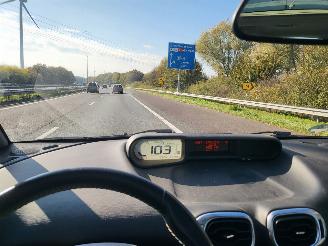 Citroën C3 C3 Picasso 1.2 PureTech Tendance 110 pk  rijdbaar picture 3